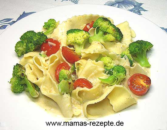 Nudeln Mit Brokkoli Mamas Rezepte Mit Bild Und Kalorienangaben