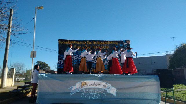 Festejos y reflexión. Ayer fue conformar el sentido nacional. Hoy