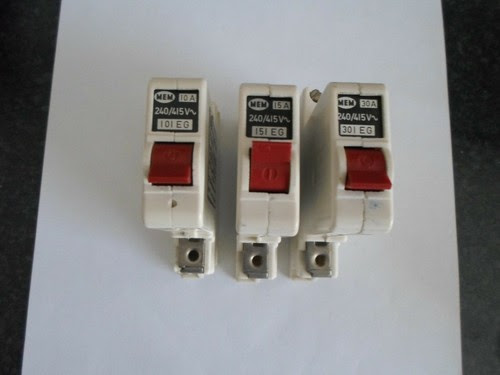 Circuit Breakers Disconnectors 151eg 15 Amp 301eg 30 Amp M6 M9 Single Pole Mcbs Mem Old Type 101eg 10 Amp Focusonart