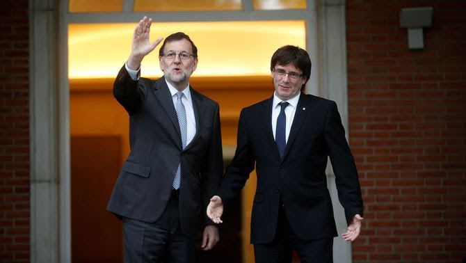 Aquest divendres fa 17 mesos que Rajoy i Puigdemont es van reunir a La Moncloa (Reuters)