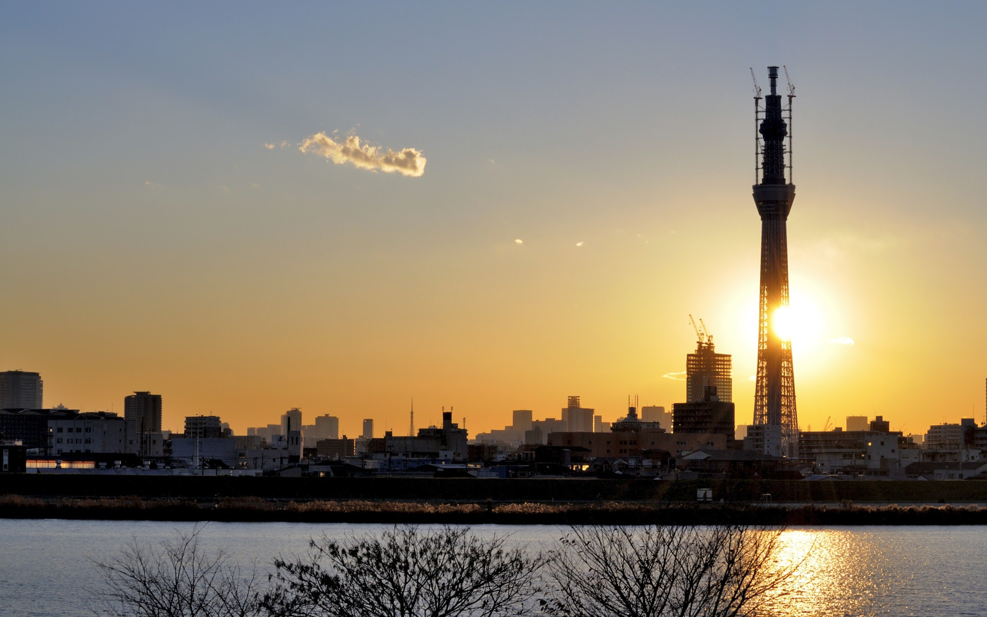 好き勝手に 壁紙 夕日と 東京スカイツリー 19x10