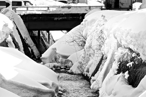 雪国の川