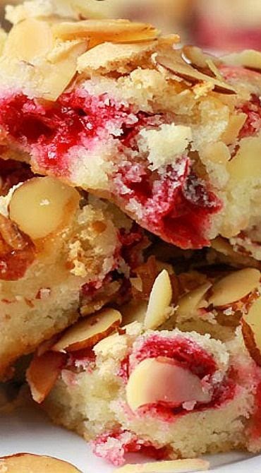 Cranberry Christmas Cake
