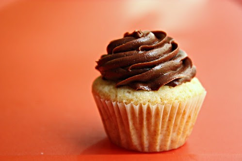 Vegan Vanilla Cupcake