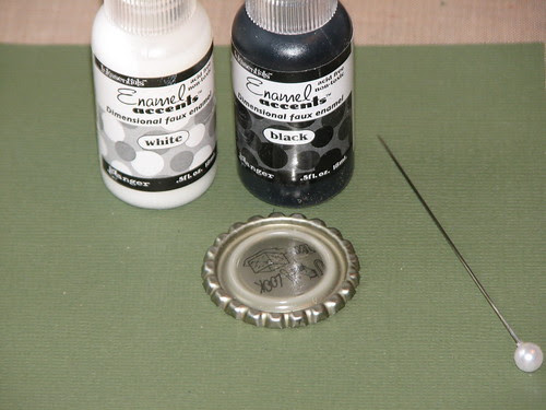 Enamel Accent Bottle Cap Charm 001