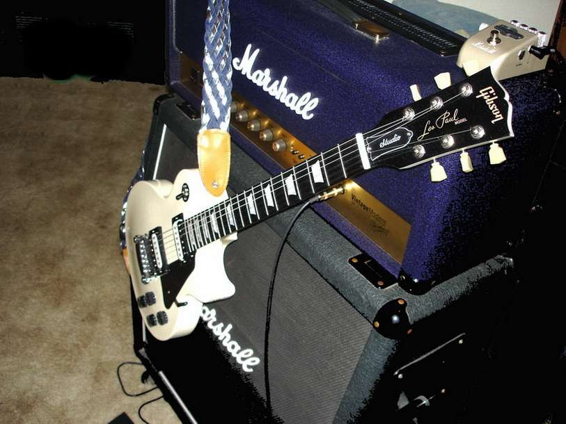 gibson les paul studio white. on my Classic White Studio