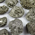 Ouro Brasil Pedra : Anel meia aliança pedra verde 18k | Ouro do Brasil : A pedras brazil é uma empresa comprometida com as necessidades dos clientes ao prestar um excelente serviço através de uma equipe especializada, até ofertar produtos diferenciados no mercado.