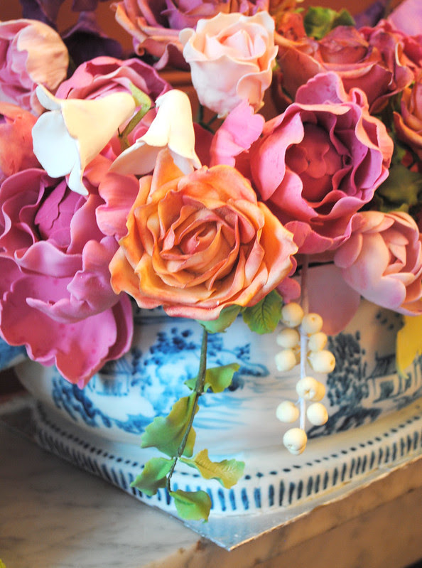 Edible vase and sugar flowers