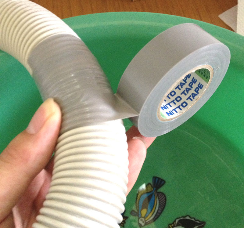 水漏れした時 洗濯機の排水ホースの応急処置 交換 予防について