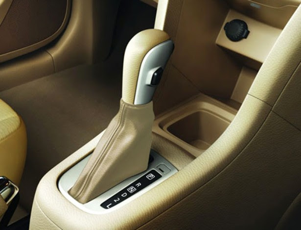 Harga Ertiga Matic  AutonetMagz :: Review Mobil dan Motor 