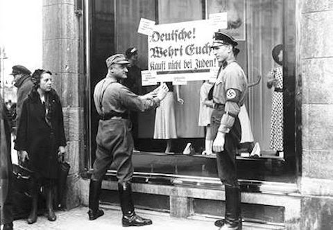 Risultati immagini per hitler ebrei