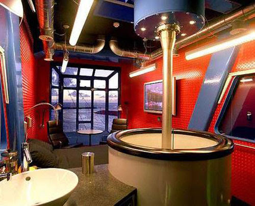 Harbour Crane Hotel, Harlingen
