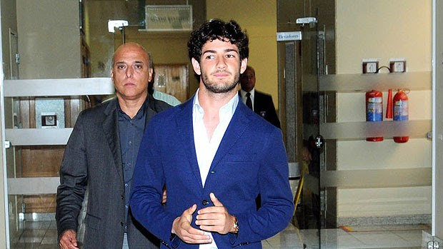 Alexandre Pato durante entrevista (Foto: André Durão / GLOBOESPORTE.COM)