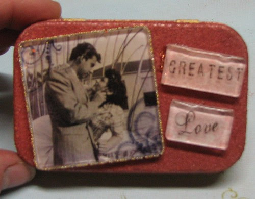 Greatest Love Tin 017