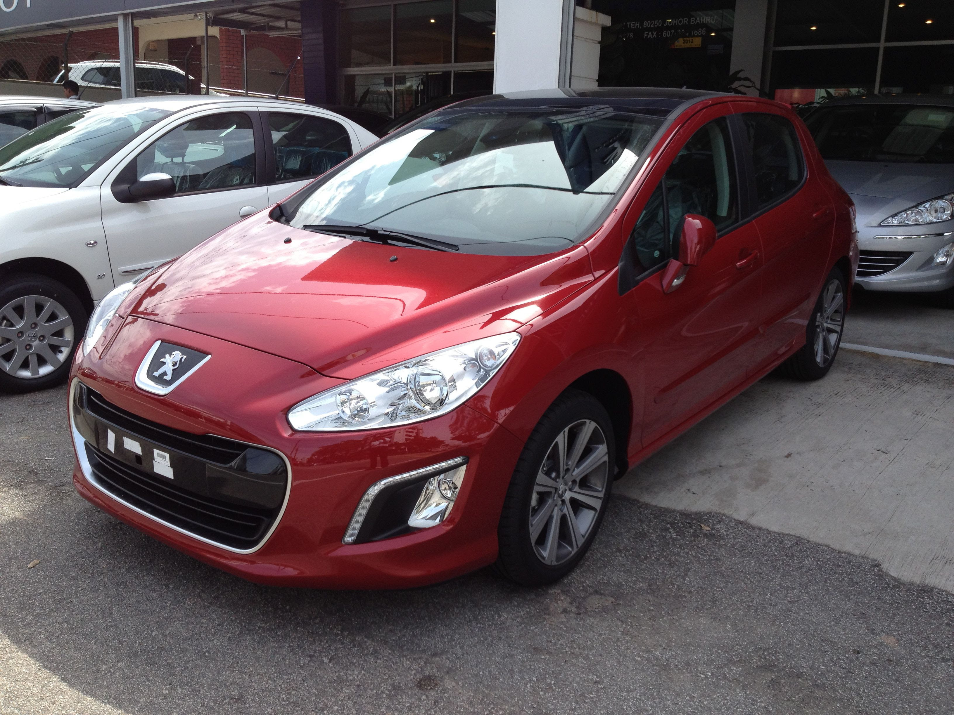 The Peugeot 308FL - The Lion gets Botox treatment - kensomuse