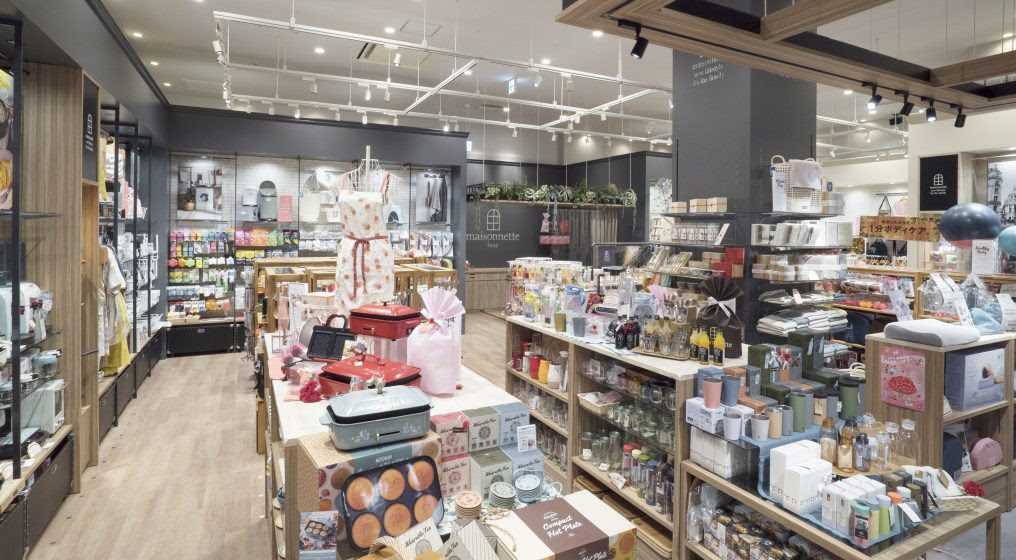 メゾネットリュクス ナゴヤドーム前店 株式会社バウハウス丸栄 店舗デザイン 店舗設計 店舗内装