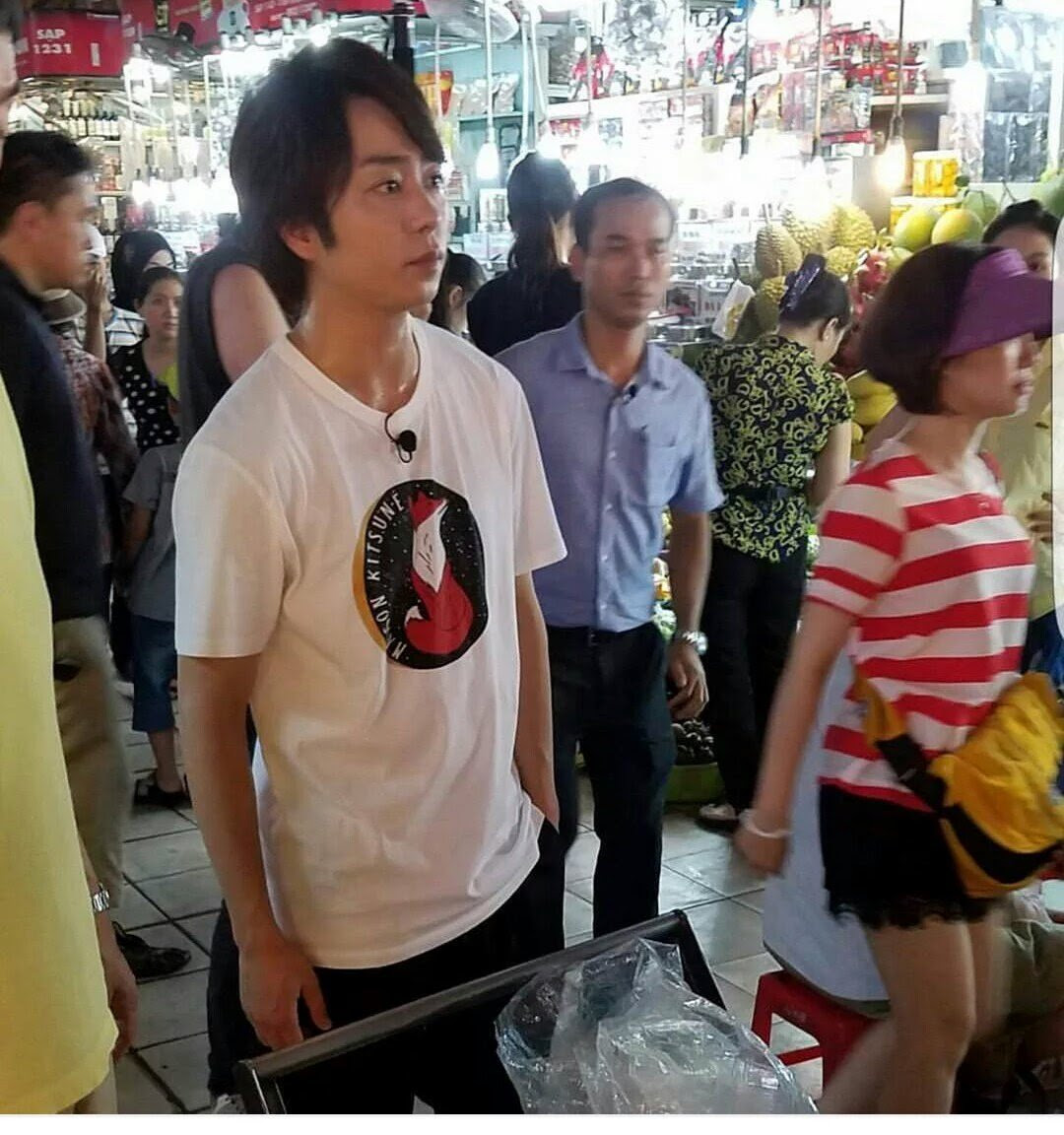 嵐 櫻井翔がベトナムで 嵐ツボ のロケ 衣装 のメゾンキツネのtシャツが可愛いと話題に ジャニーズtwitterまとめ