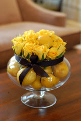 YellowRosesandLemonsinfootedbowl