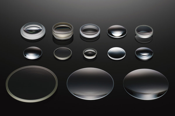 A lot of quality glass has gone into the RX10 III's lens.