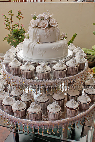 Wedding Cake and Cupcakes for Cairul, Klang, Selangor - 26 December 2009
