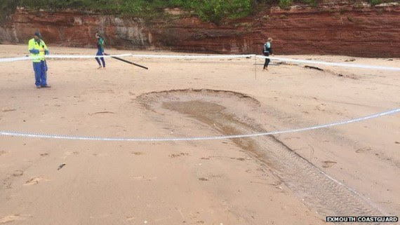 buraco na praia 2