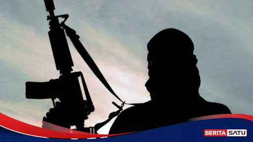 Mobil Patroli dan Mapolda Lampung Diserang OTK, Ken Setiawan Ingatkan Sel Teroris Masih Hidup - BeritaSatu 