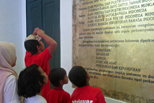 Napak Tilas Sumpah Pemuda bersama Komunitas Historia 