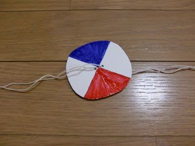 牛乳パックのぶんぶんごま 簡単手作りおもちゃの作り方 工作図鑑