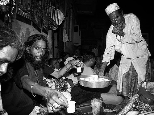 Late Handi Sai Serves Butter Chai.. by firoze shakir photographerno1