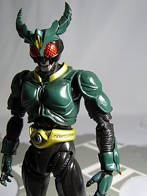仮面ライダーになってしまった男 Shフィギュアーツ 仮面ライダーギルス ひげひげな おもちゃの日常