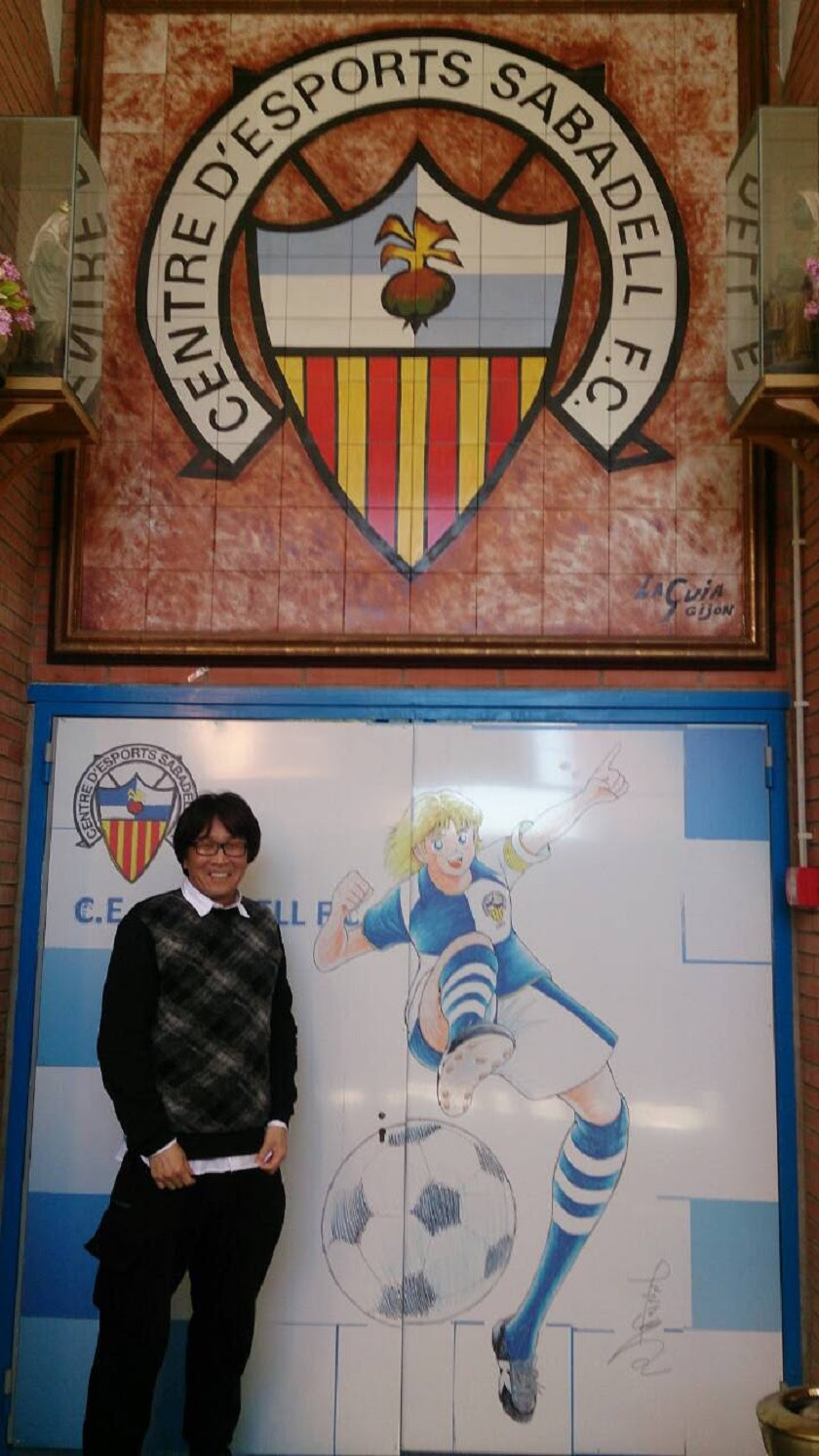 キャプテン翼 作者高橋陽一先生がfcバルセロナに招待されvip席にて観戦 サッカー界は高橋先生に足を向けて寝れない おもしろサッカーアルゼンチン