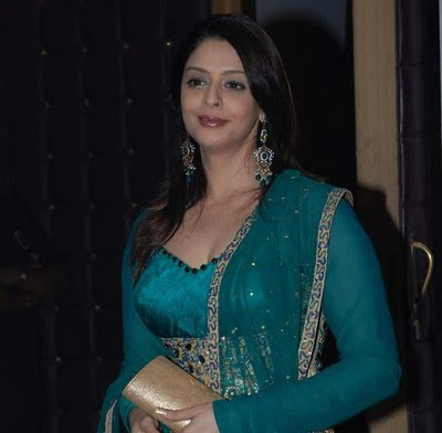 tollywood actresses nagma hair styles