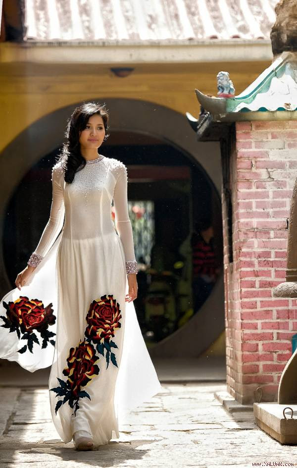 Nữ gặp sao Vân Hán (Văn Hớn) vào những tuổi nào?