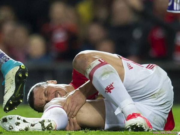 Ibrahimovic cầu cứu chuyên gia cứu vãn sự nghiệp tại MU