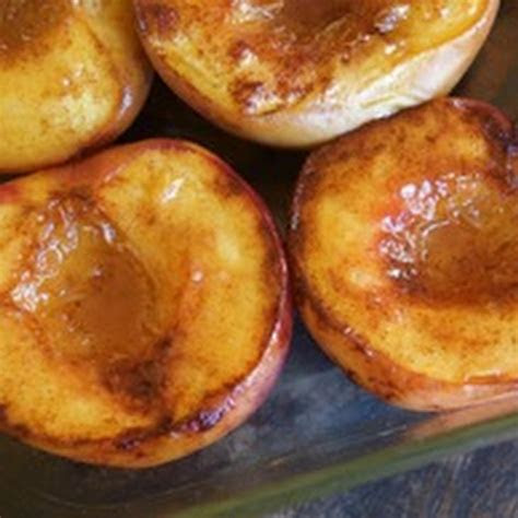 Giada de laurentiis shares her favorit. Roasted Peaches Recipe