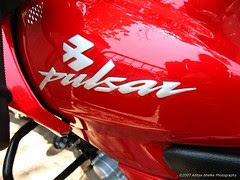 Bajaj Pulsar 220 DTS-Fi