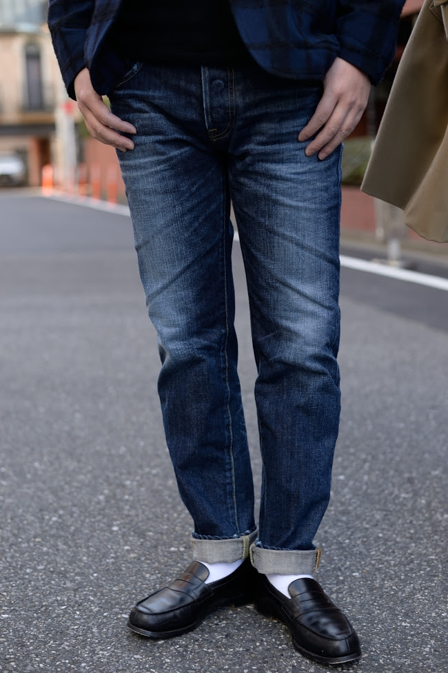 スタイリング Red Card レッドカード Brand レッドカード の名作デニム Rhythm リズム のシルエットを比較検証 B4 アスティーレ ハウス Astile House