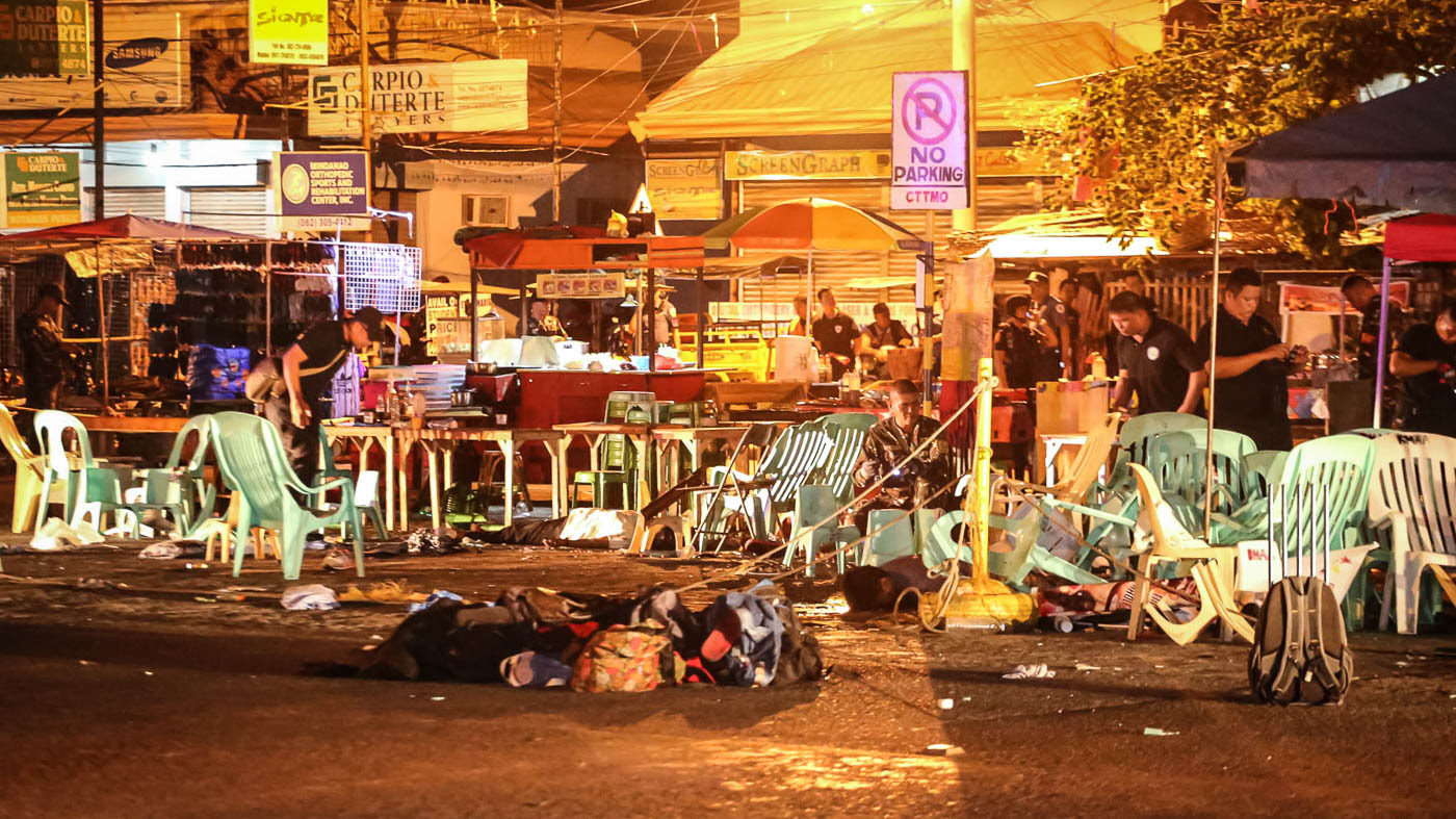 At least 14 people died while scores were injured after an explosion at the Roxas Night Market in Davao City on Sptember 2, 2016. Photo by Manman Dejeto/Rappler  