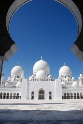 Sheikh Zayed Mosque in Abu Dhabi - Pictures and Images of Abu Dhabi ...