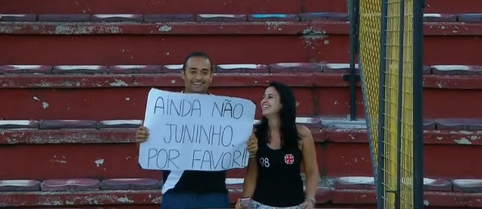 Torcedor do Vasco em jogo contra o Audax pede por Juninho (Foto: Reprodução TV)