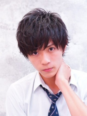 面長の男性必見 引き締め小顔のメンズ ヘアスタイルー髪のお悩みや