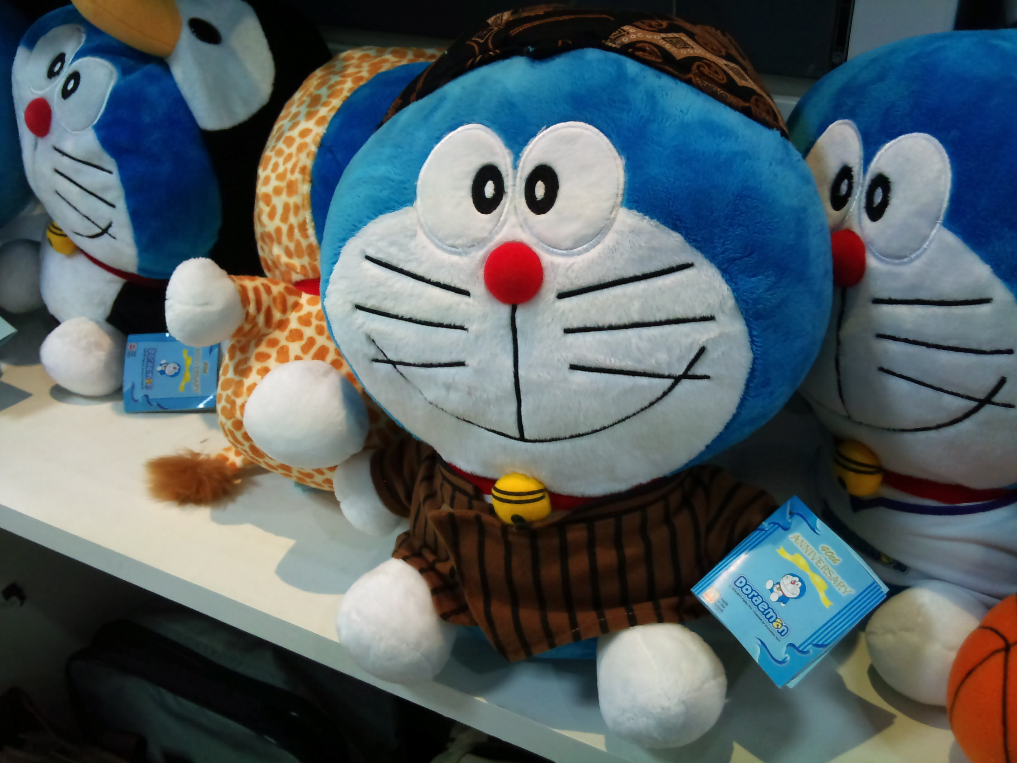 Foto Lucu Boneka Doraemon Terbaru Display Picture Unik