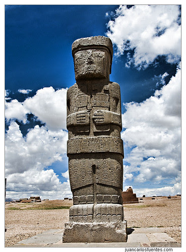 http://ideiaquilvicenda.blogspot.com.br/2013/11/tiahuanaco-misterio-4000-metros-nos.html