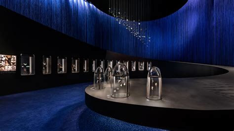 Shop for vintage jewelry at auction from van cleef & arpels, starting bids at $1. Beauty from the Depths of the Earth: âThe Art & Science of