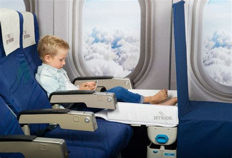 When looking for one of the best bean bag chairs to add to your home, you'll want to closely consider both the construction and the materials. Carry-On Bag Turns Airplane Seats Into Beds For Kids