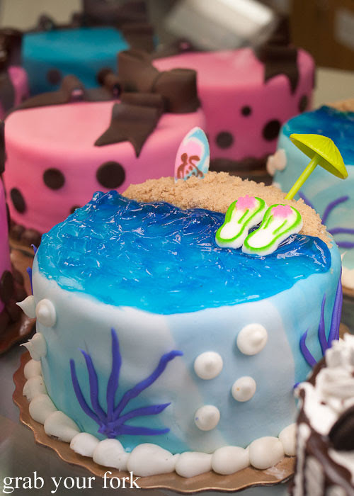beach cake carlo's bakery cake boss buddy valastro new jersey