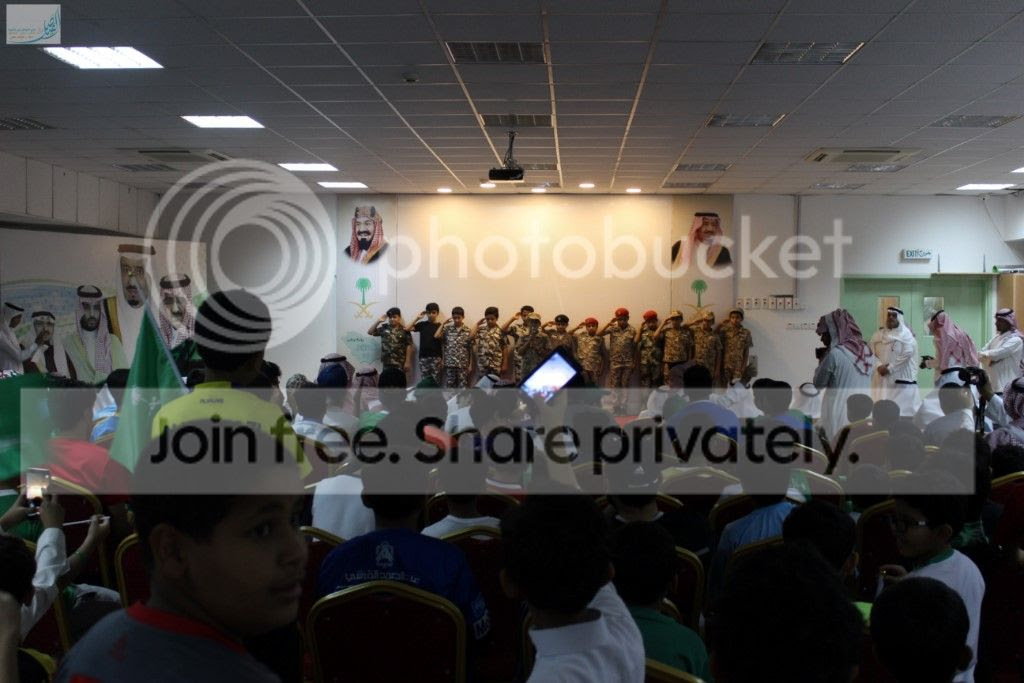 مشاركة نادي الحي بمدرسة الملك