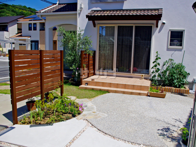 芝生の庭をやめる