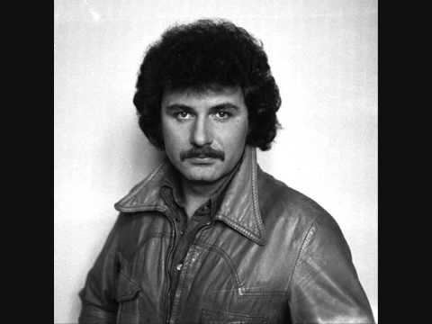 Krzysztof Krawczyk - Krzysztof Krawczyk - Nuty dla Danuty. - YouTube : Występował na scenie od ponad 55 lat.
