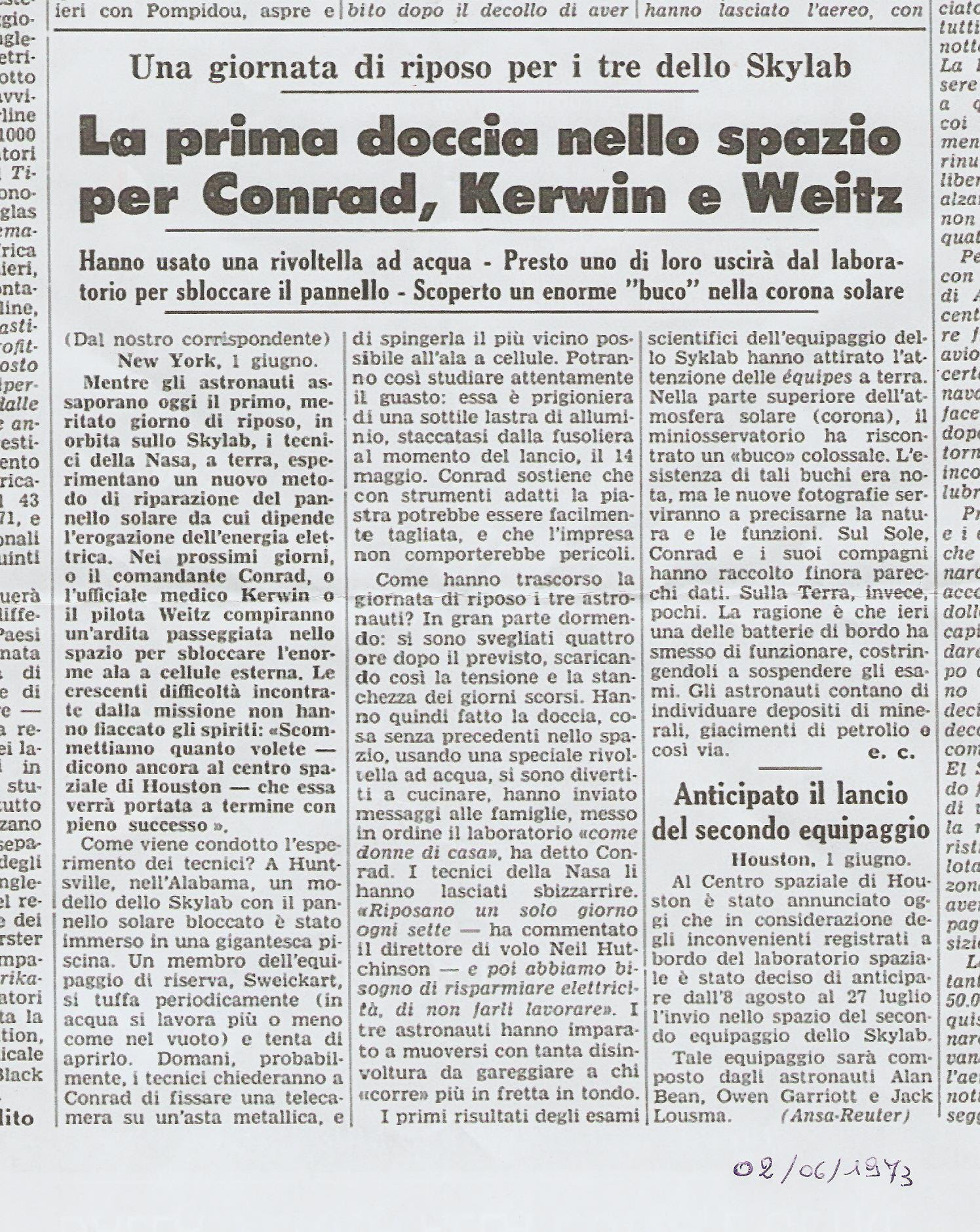 Jun02-1973-skylab-shower-italian-press